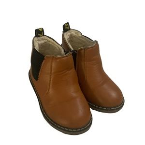 Toddler boots. Brown Sz 8